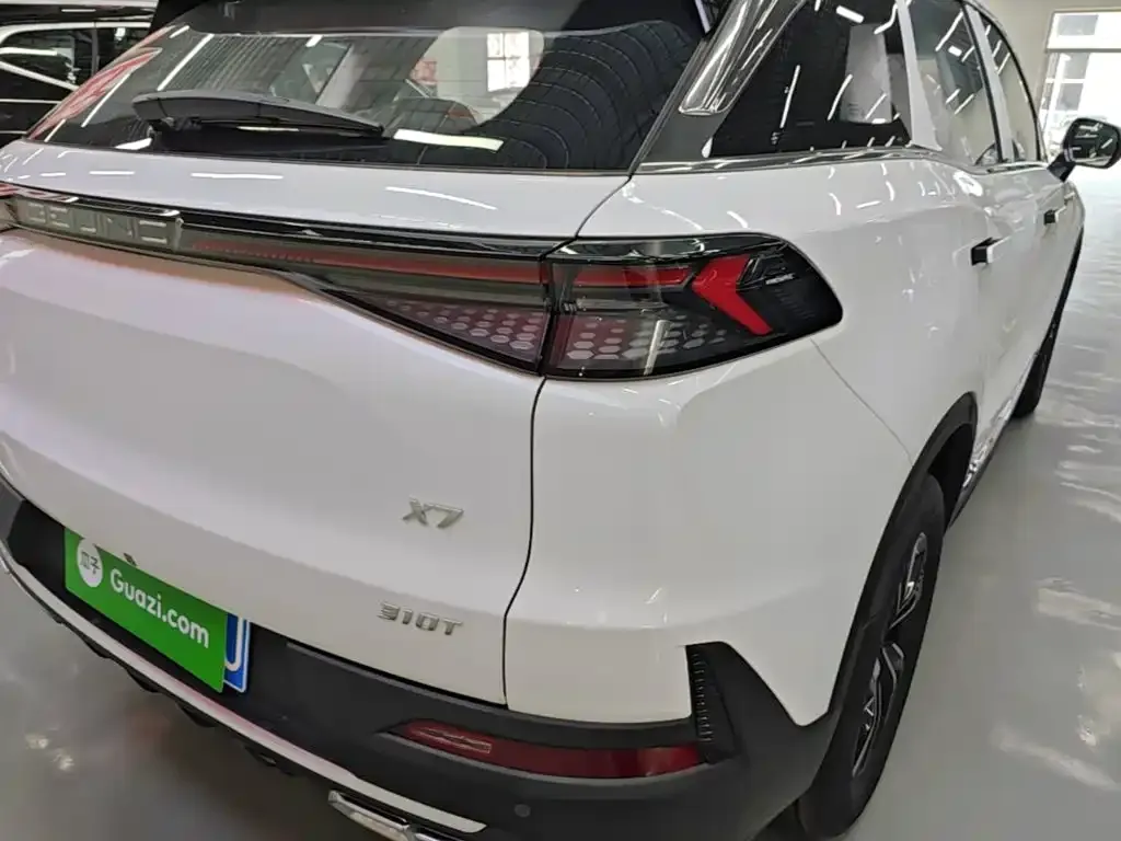 BAIC X7 — фото 6