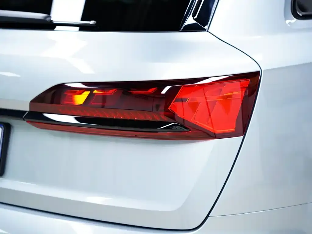 Audi SQ7 2024 из CN, фото 2