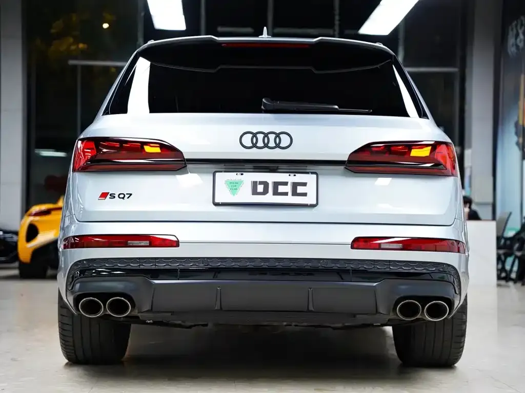 Audi SQ7 2024 из CN, фото 9