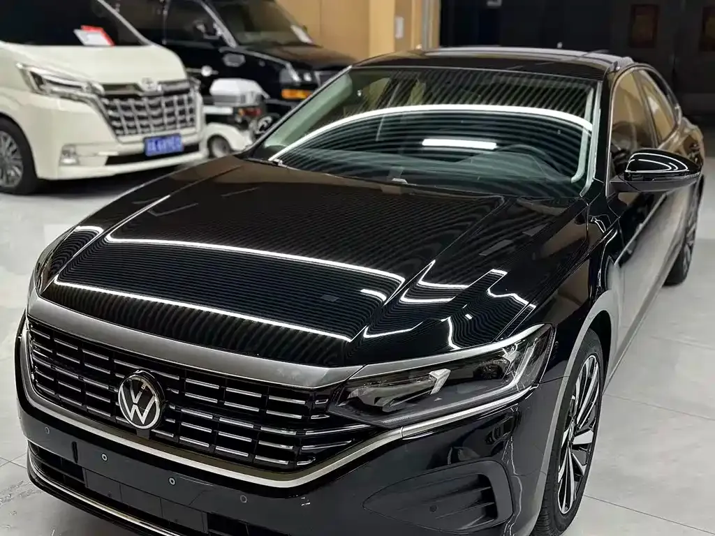 Volkswagen Passat — фото 1