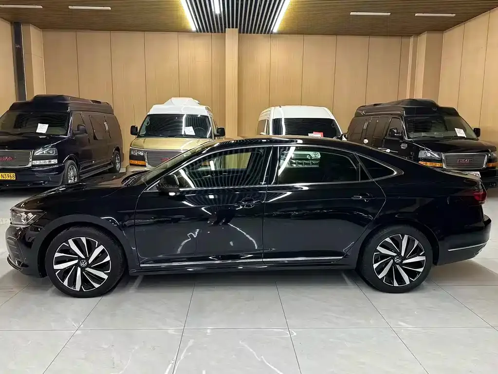 Volkswagen Passat — фото 9