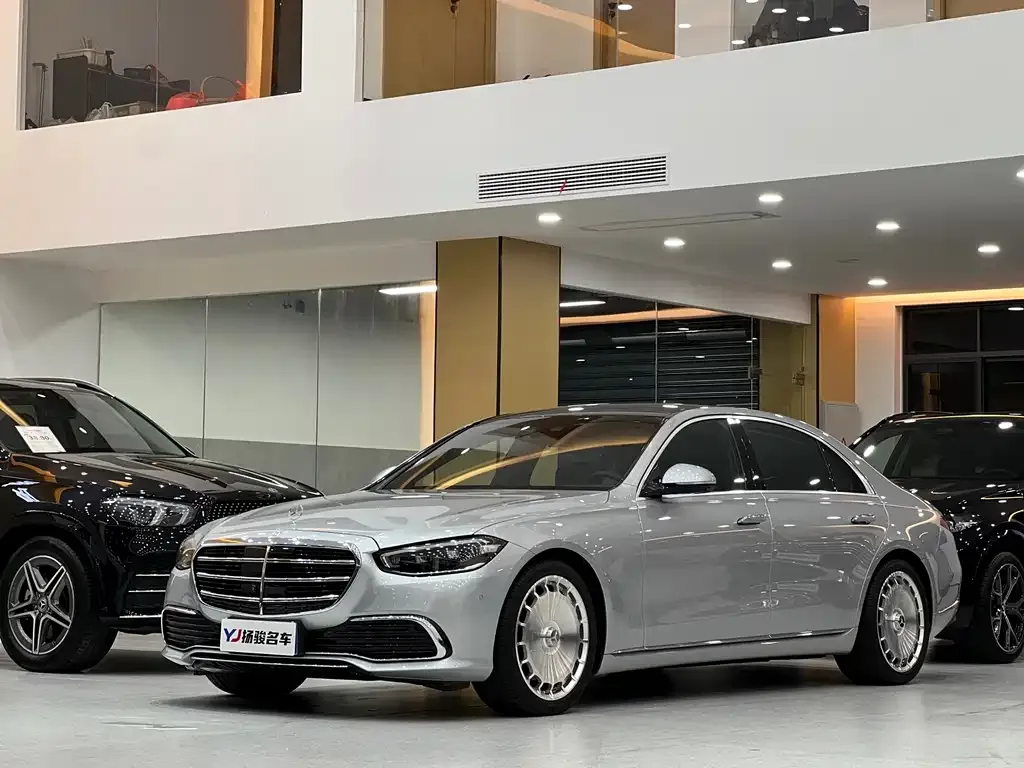 Mercedes-Benz S-Class — фото 1
