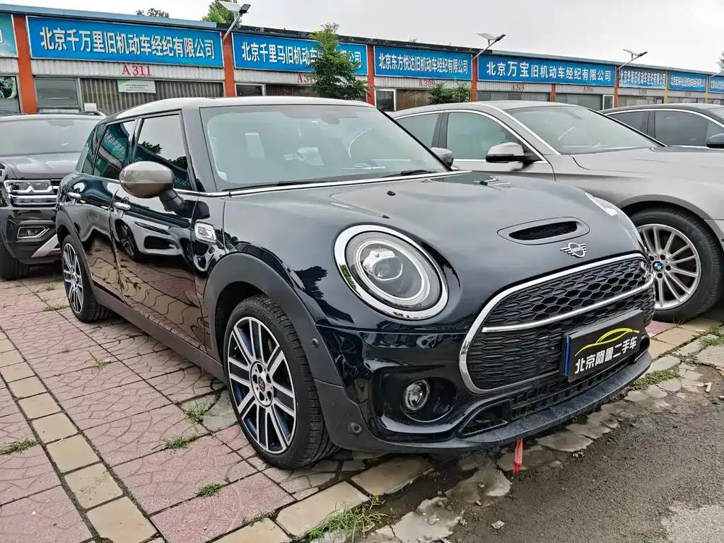 MINI Clubman — фото 7