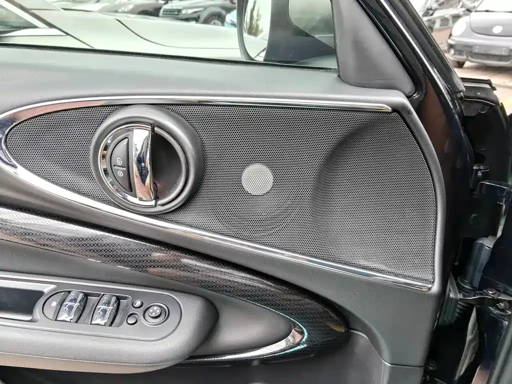 MINI Clubman — фото 8