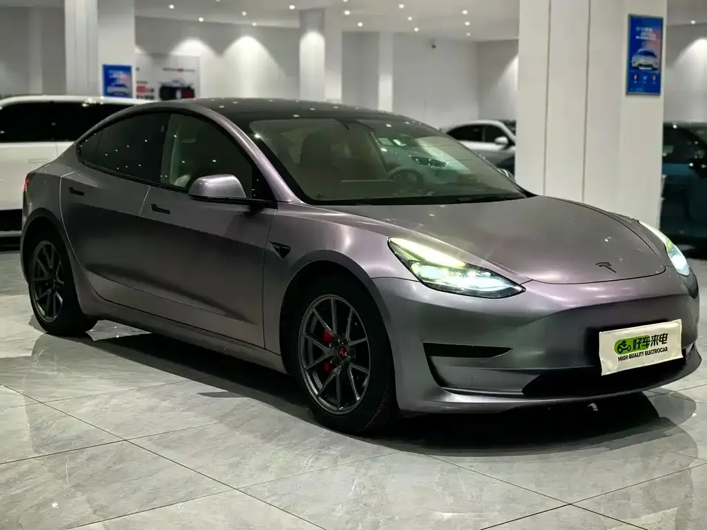 Tesla Model 3 — фото 4