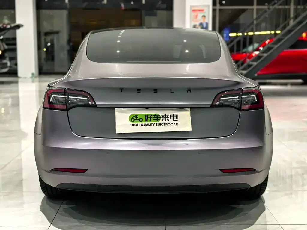 Tesla Model 3 — фото 2