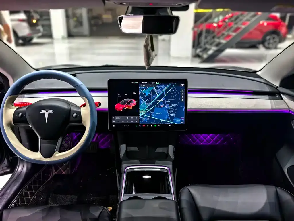 Tesla Model 3 — фото 6