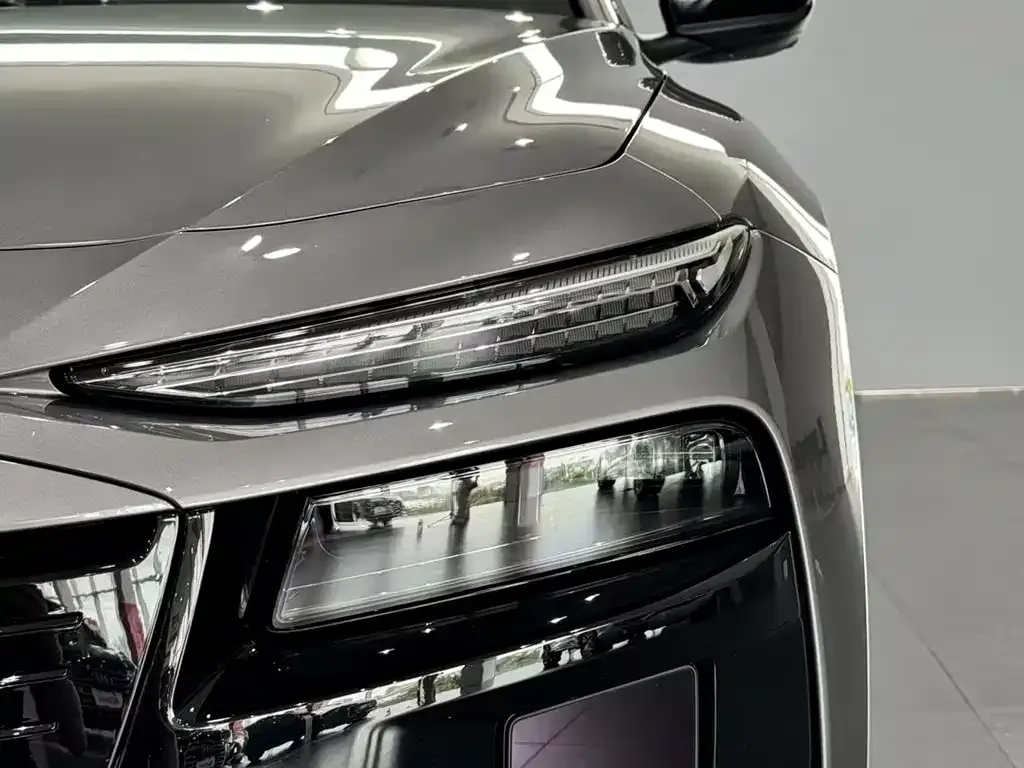 Audi 奥迪A6L e-tron — фото 6