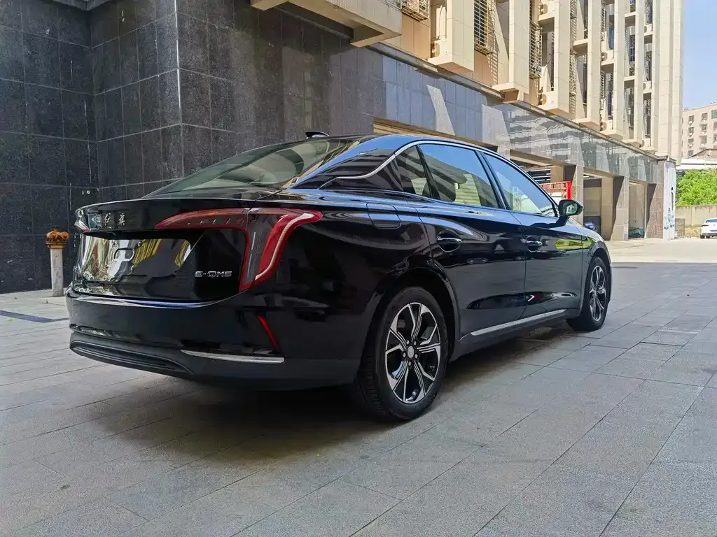 Hongqi E-QM5 — фото 3