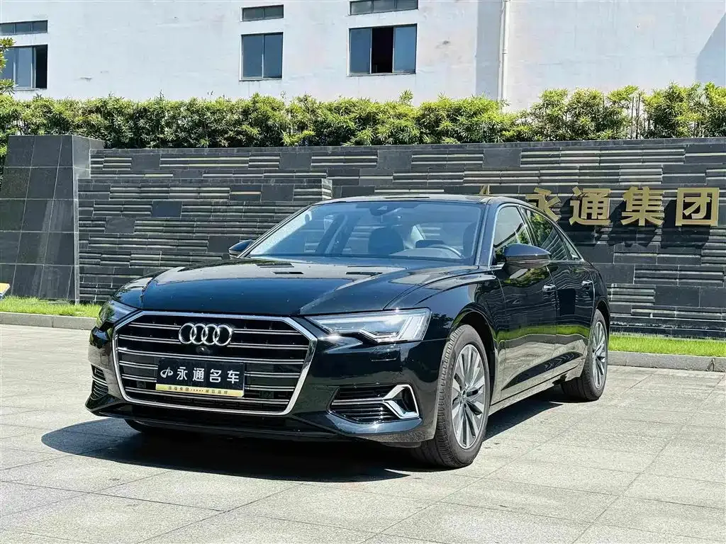 Audi A6L — фото 1