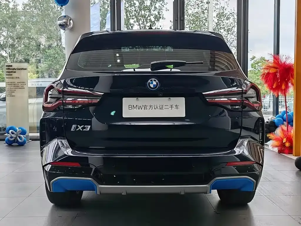 BMW iX3 — фото 2
