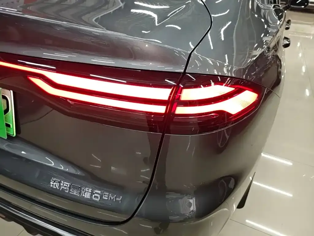 Geely Galaxy Xingyao 6 — фото 3