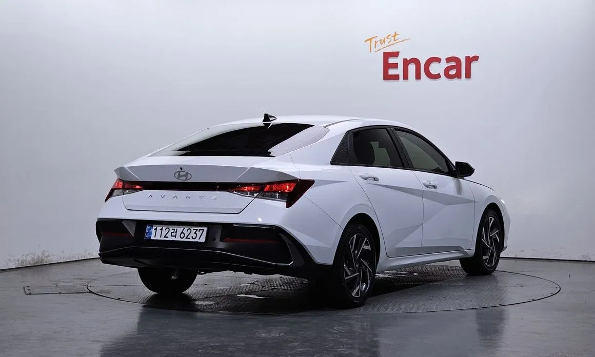 Hyundai AVANTE — фото 4
