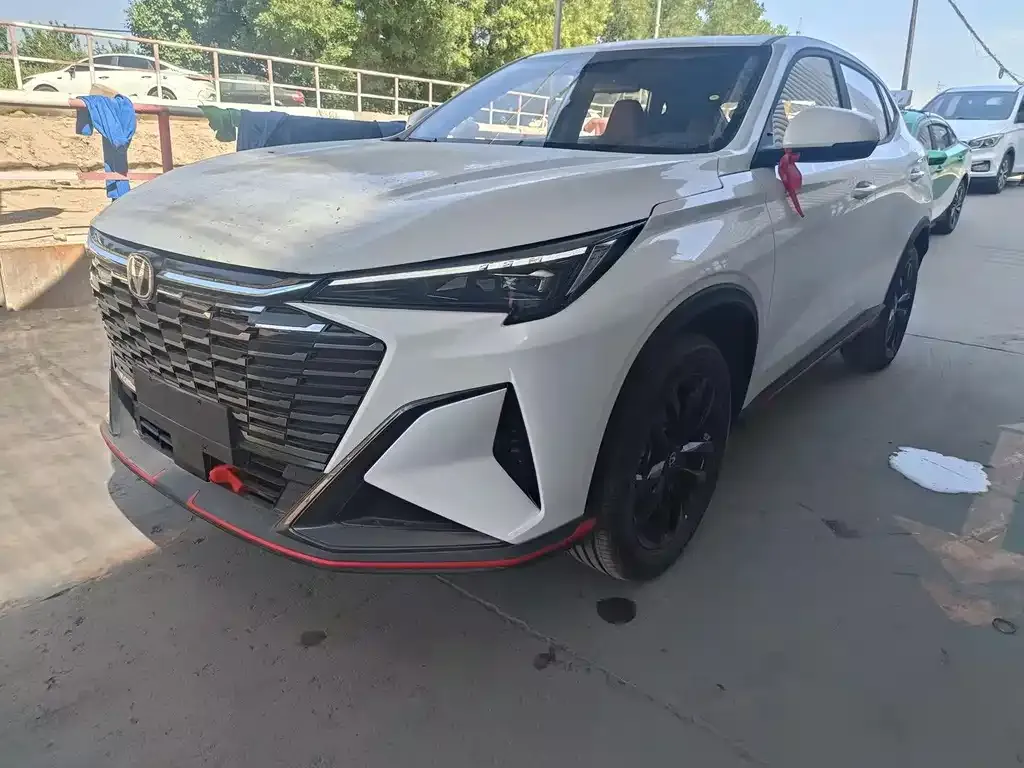 Changan X5 PLUS — фото 1