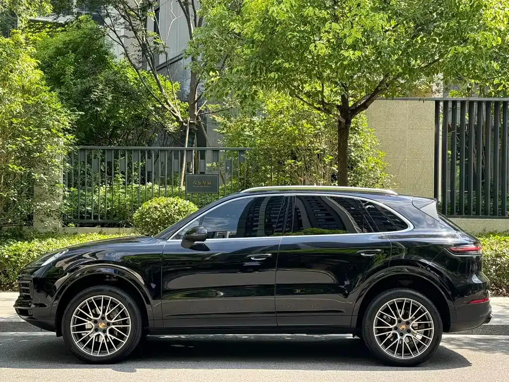 Porsche Cayenne — фото 9