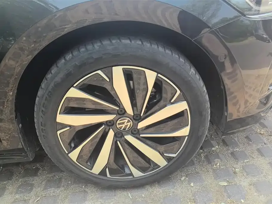 Volkswagen Passat — фото 7