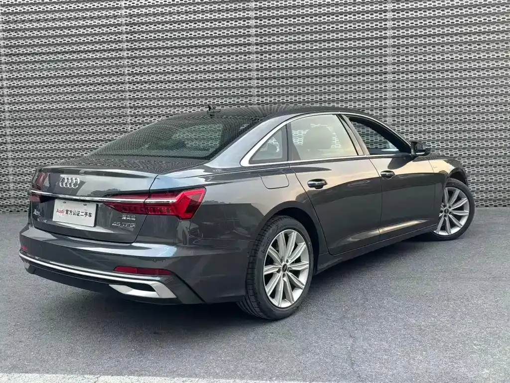 Audi A6L — фото 7