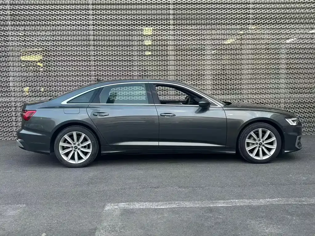 Audi A6L — фото 6