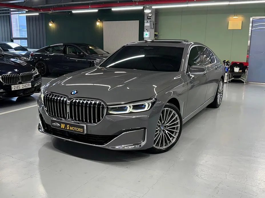 BMW 7-Series — фото 1