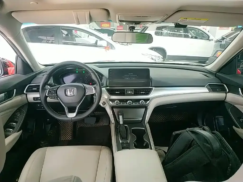 Honda Accord — фото 10