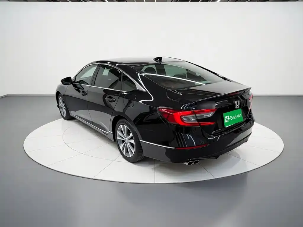 Honda Accord — фото 3