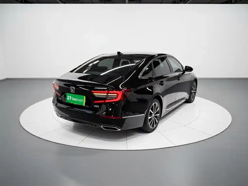 Honda Accord — фото 6