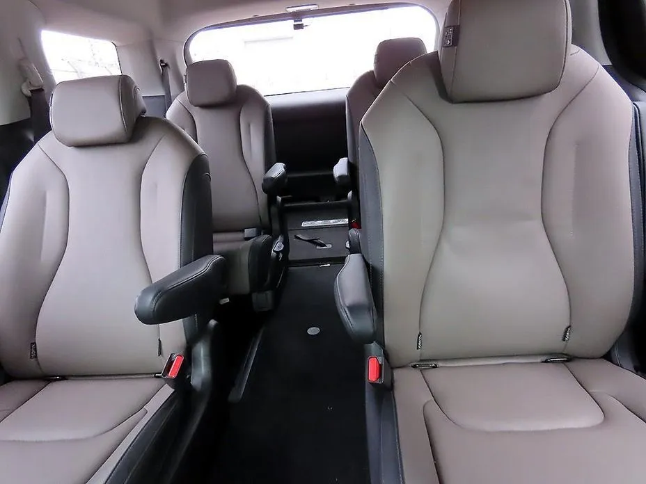 Kia Carnival — фото 2