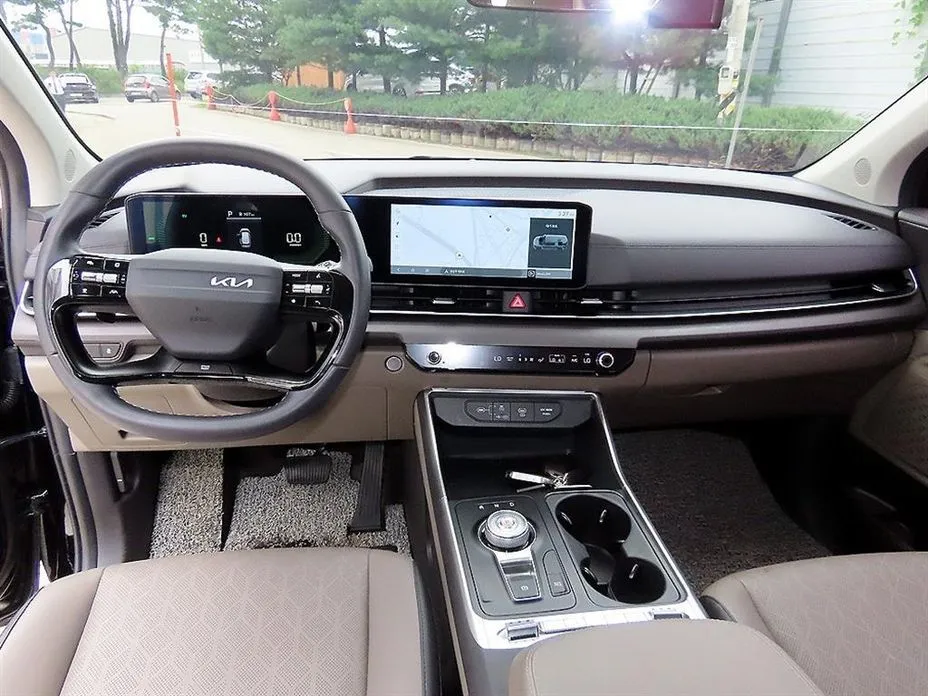 Kia Carnival — фото 10