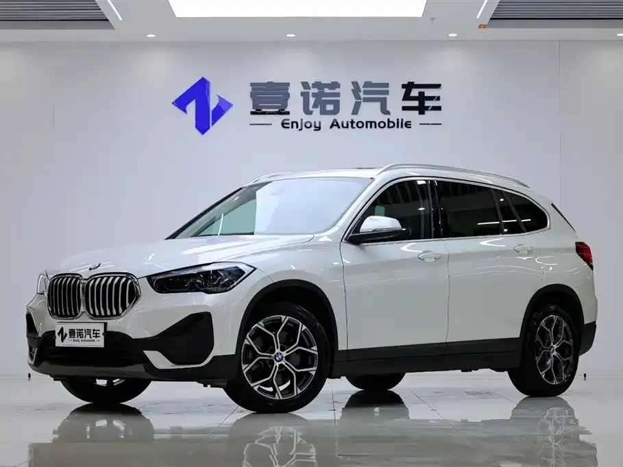 BMW X1 — фото 1