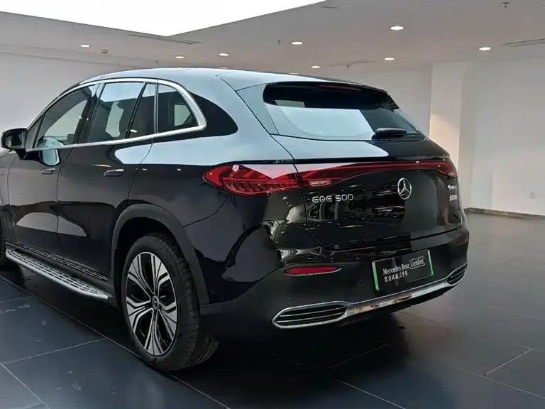 Mercedes-Benz EQE SUV — фото 4