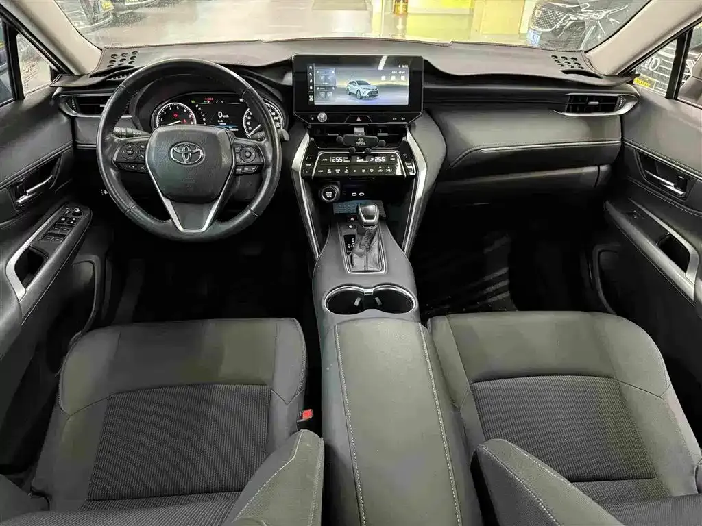 Toyota Harrier — фото 7