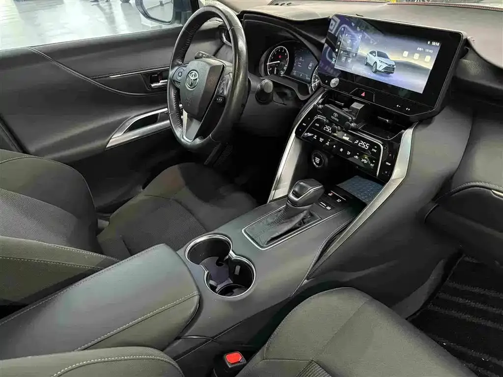 Toyota Harrier — фото 9