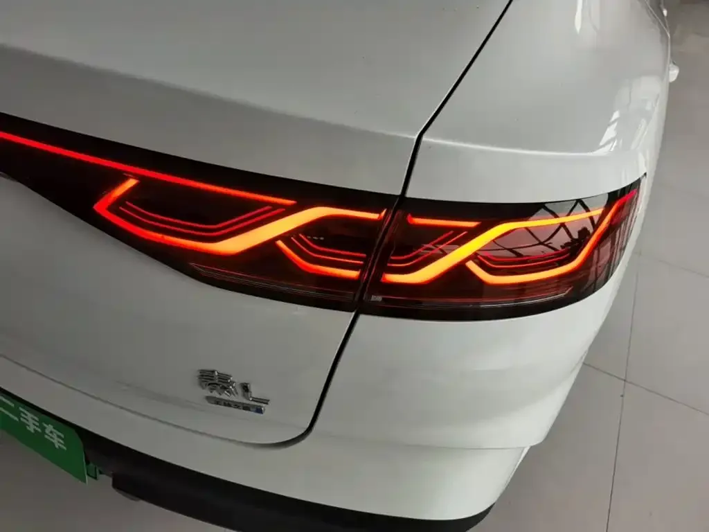 BYD Qin L — фото 3