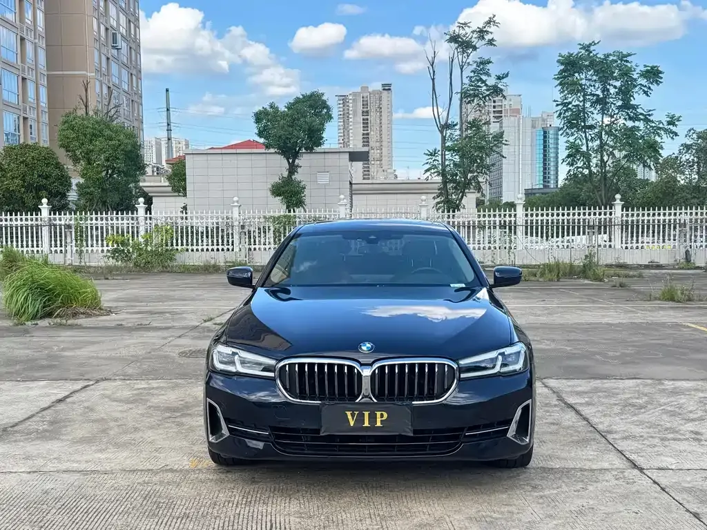 BMW 5 Series — фото 10