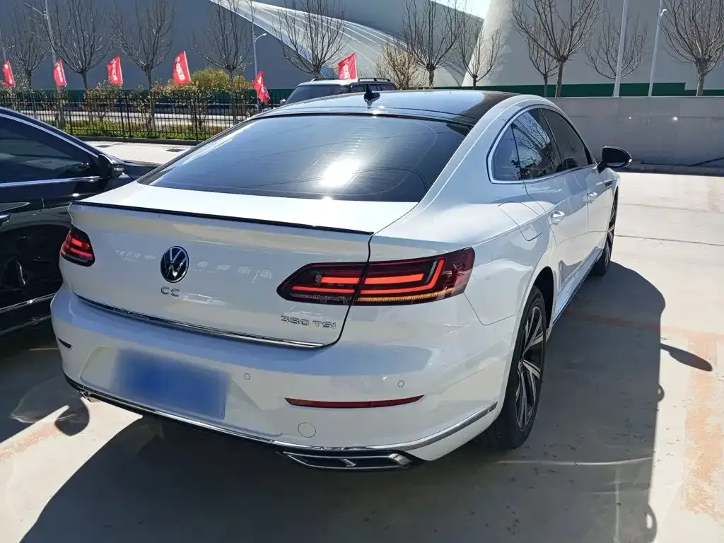 Volkswagen CC — фото 10
