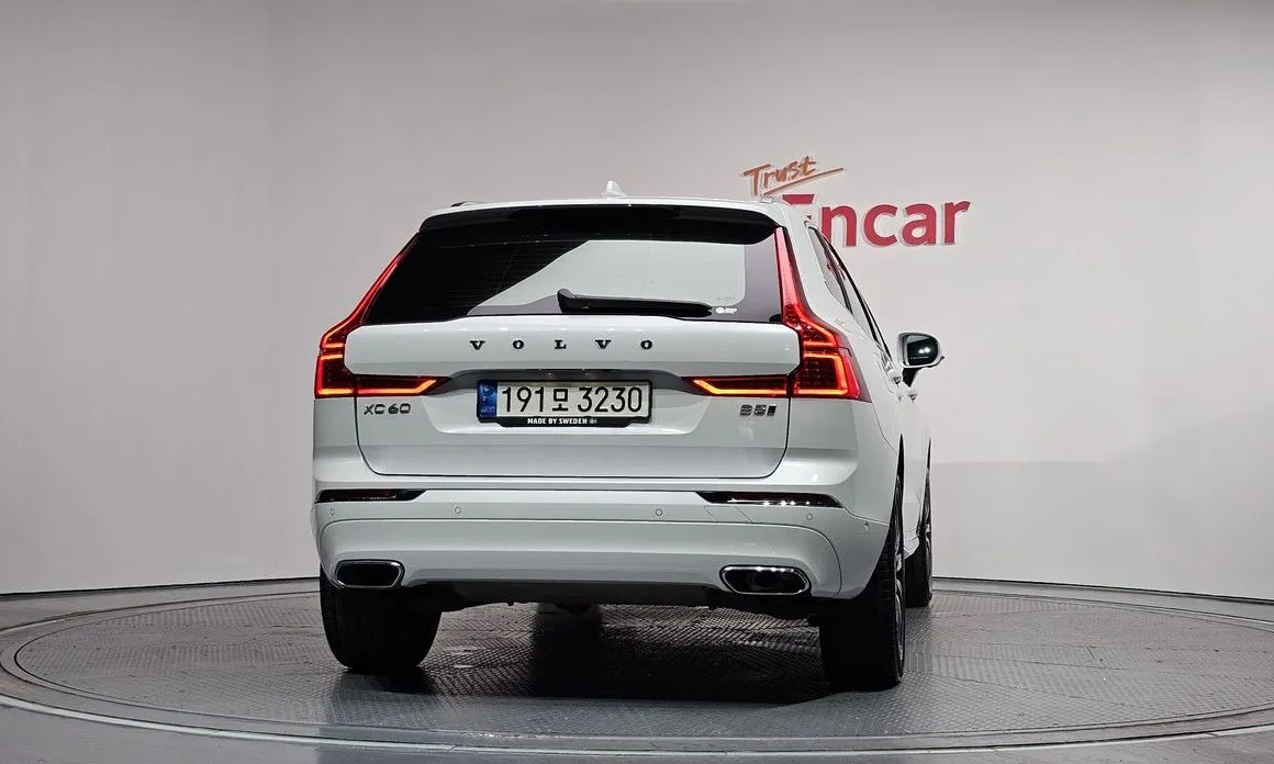 Volvo XC60 — фото 7
