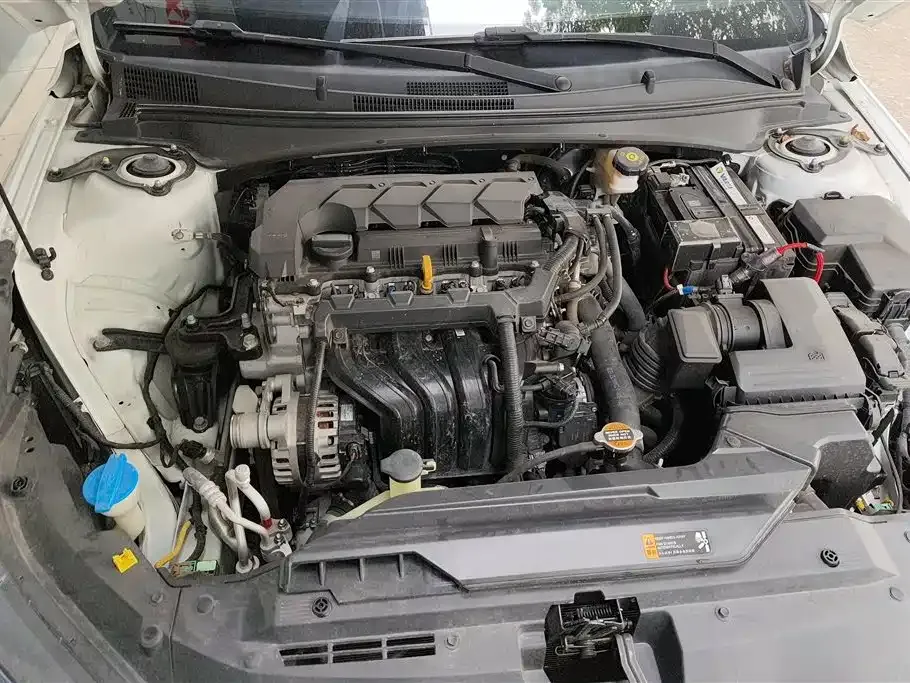 Hyundai Elantra — фото 10