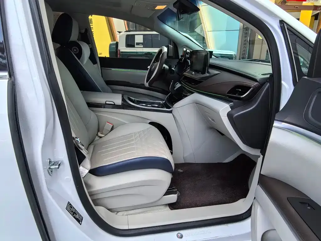 Buick GL8 2024 из CN, фото 6