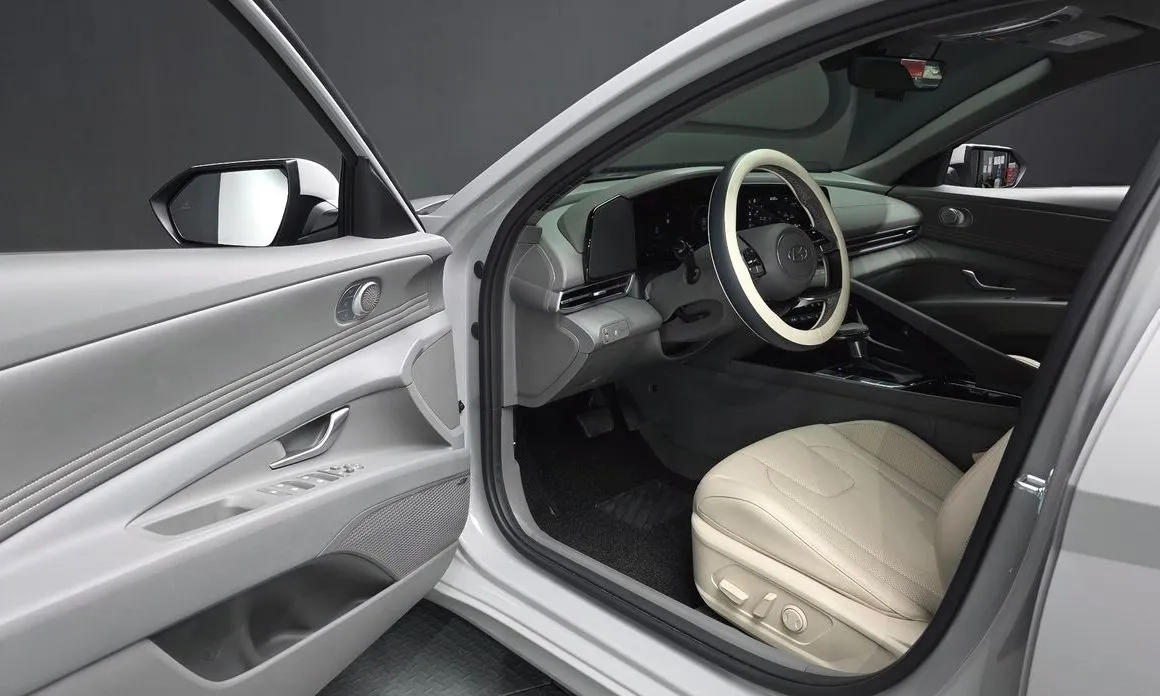 Hyundai AVANTE — фото 9