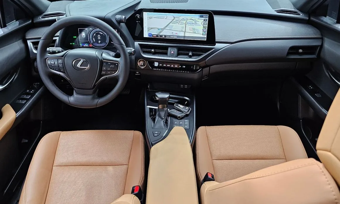 Lexus UX — фото 9