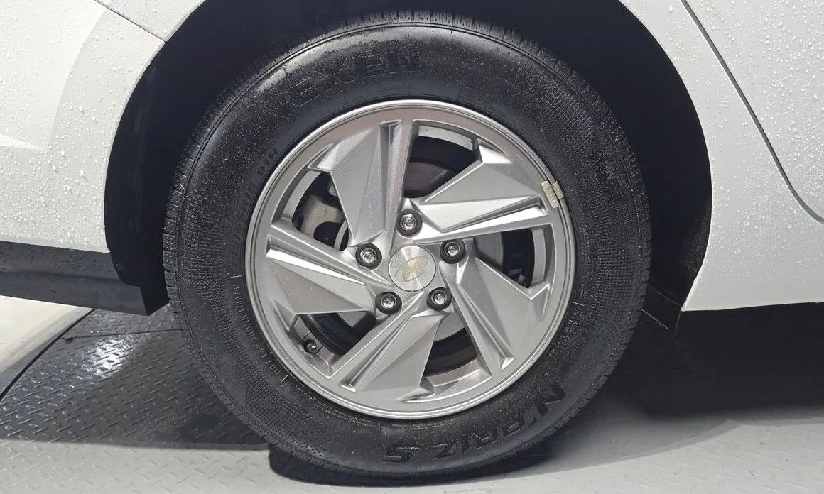 Hyundai AVANTE — фото 2
