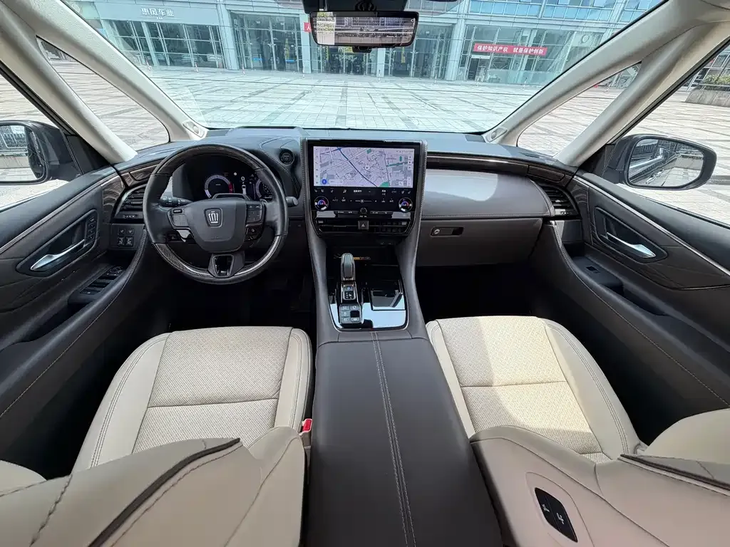 Toyota Vellfire — фото 5