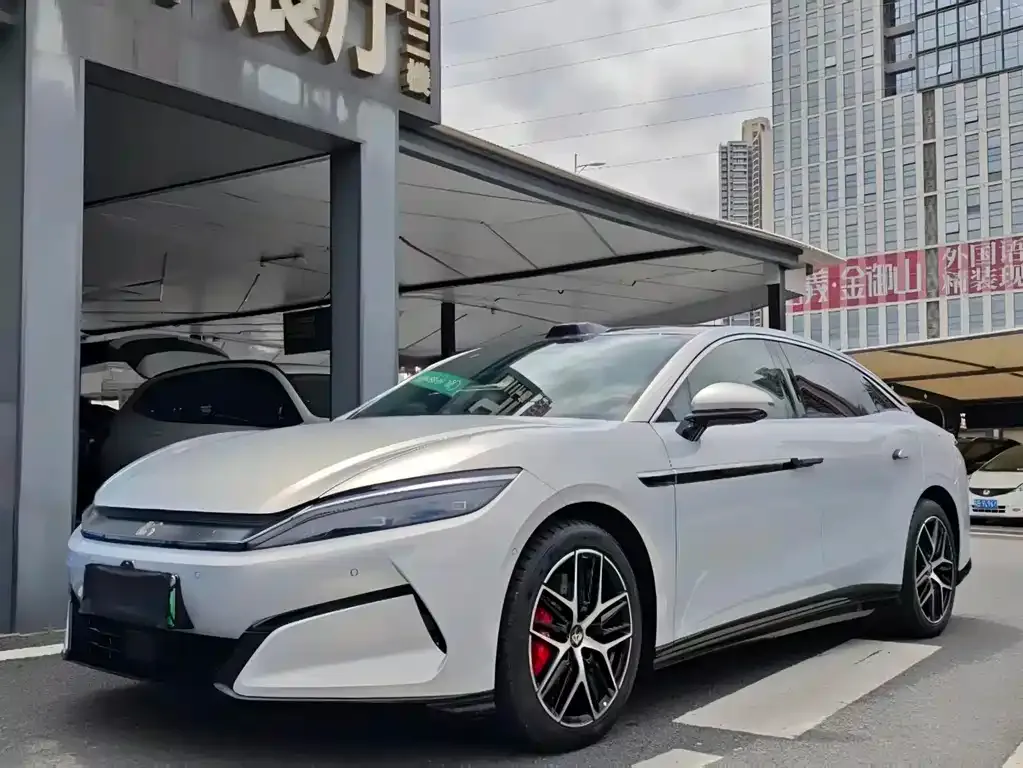 BYD Han L — фото 1