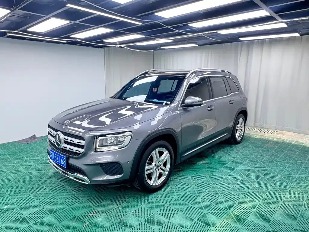 Mercedes-Benz GLB — фото 1