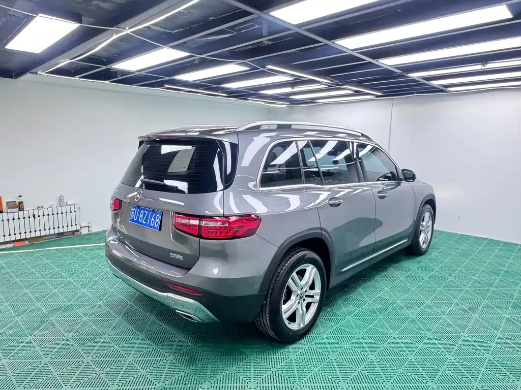 Mercedes-Benz GLB — фото 10