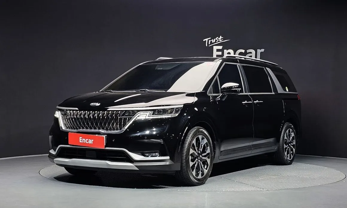 Kia Carnival — фото 1