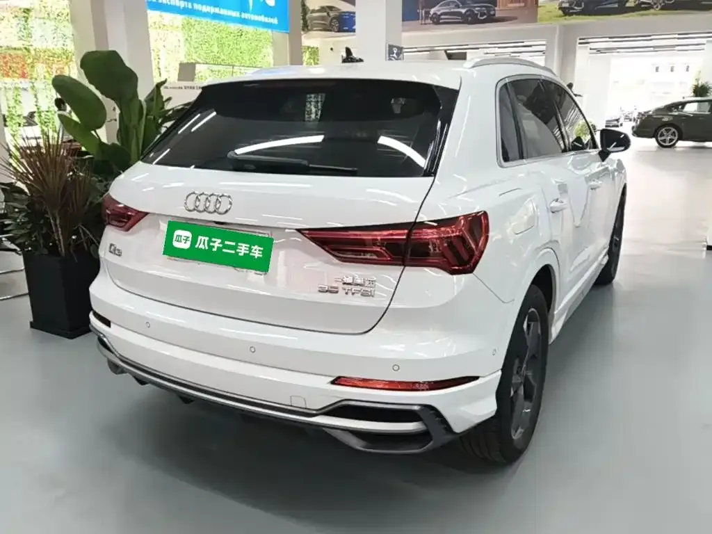 Audi Q3 — фото 10
