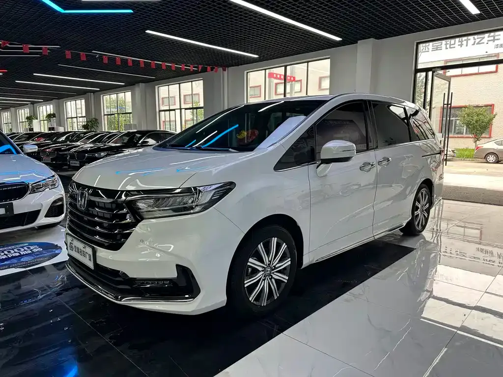 Honda Odyssey — фото 1