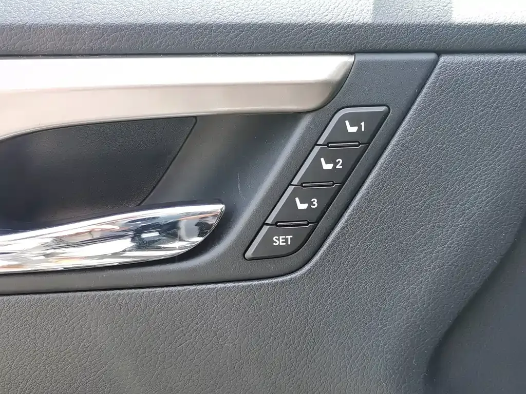 Lexus RX — фото 10