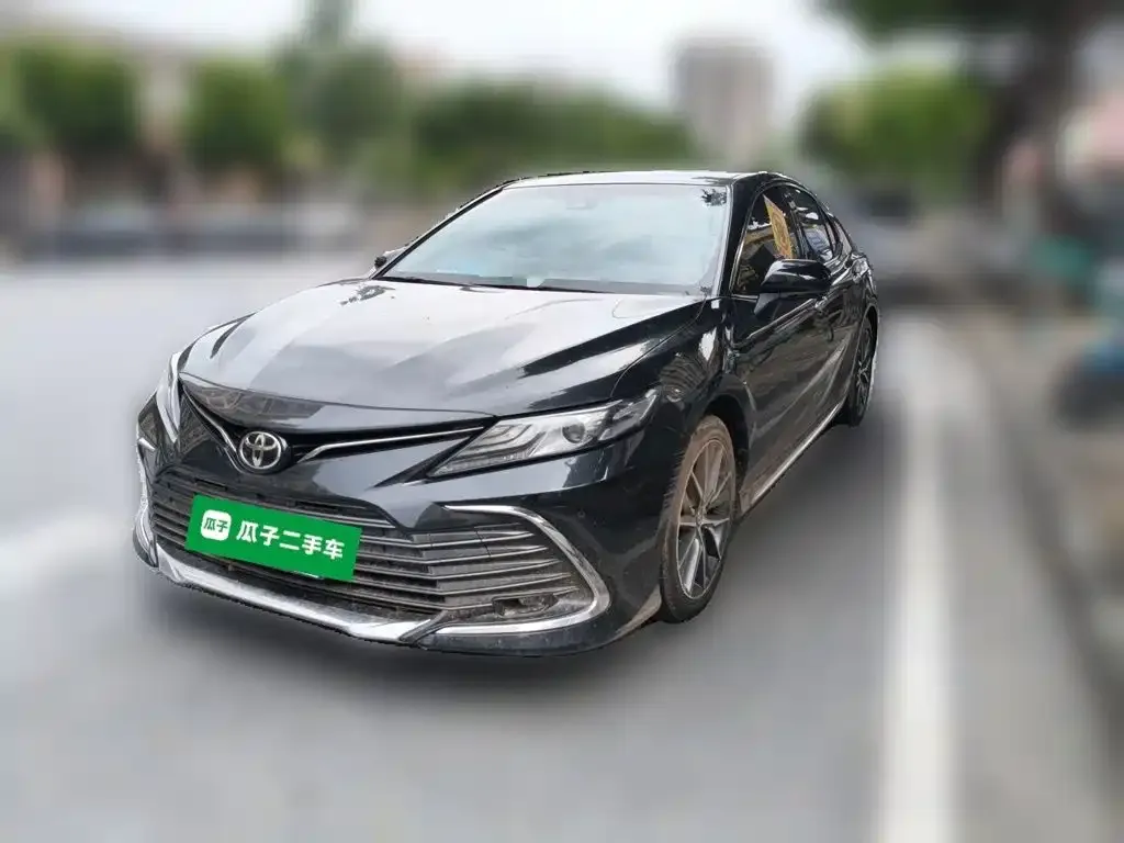 Toyota Camry — фото 6